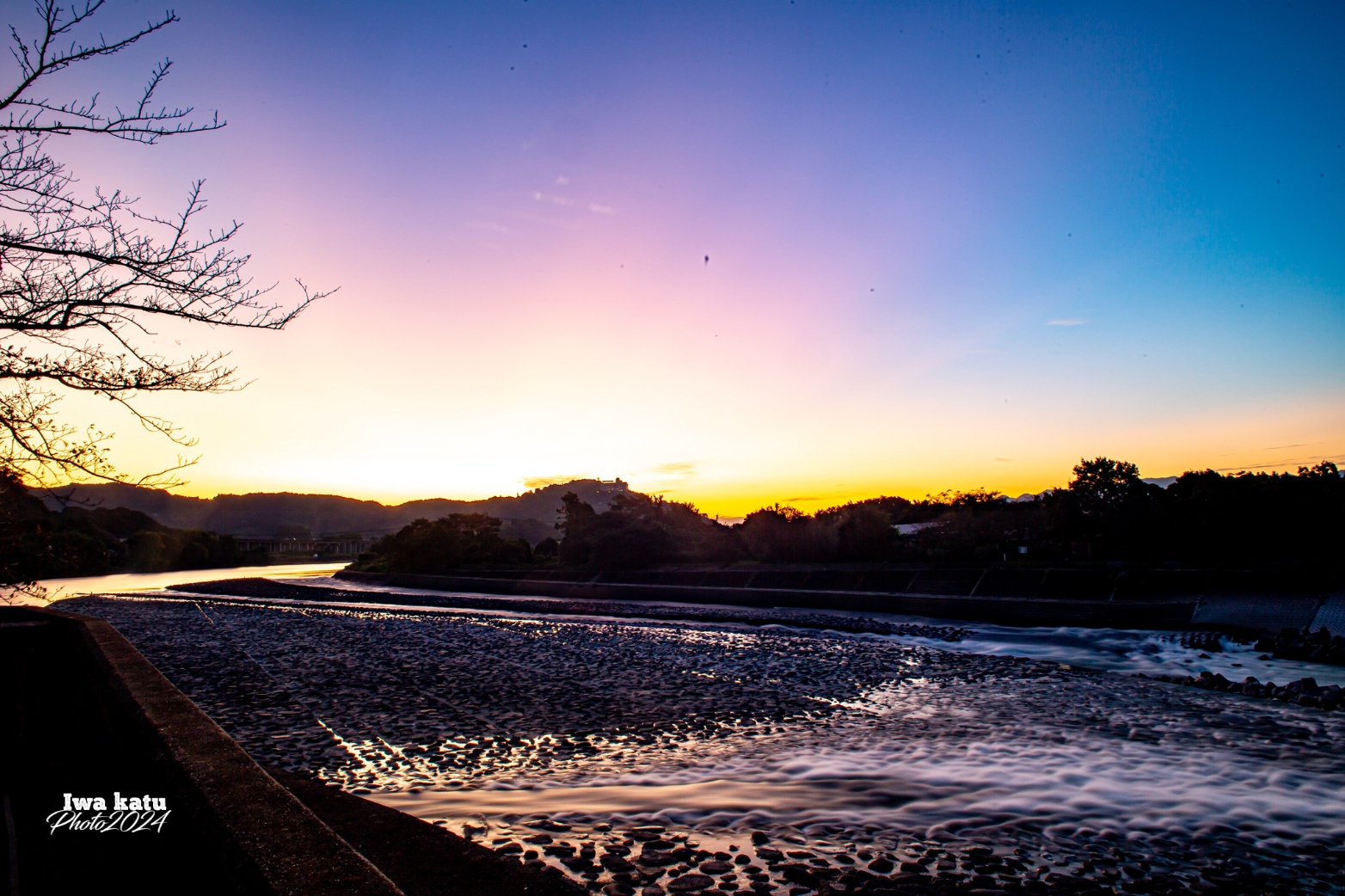 金賞(早朝の山田堰)の画像
