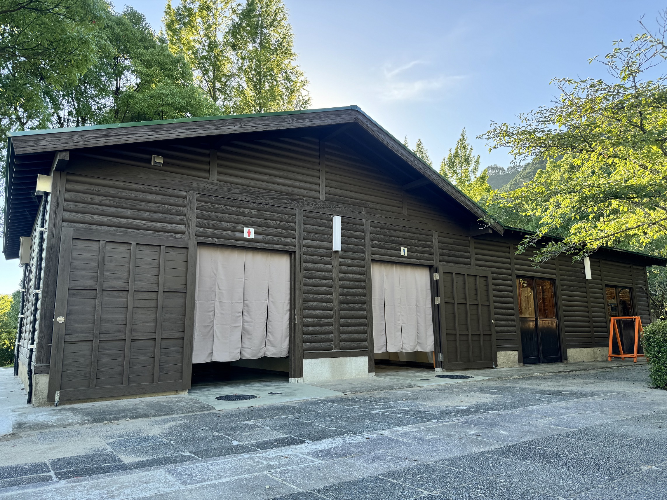 管理棟／トイレの画像