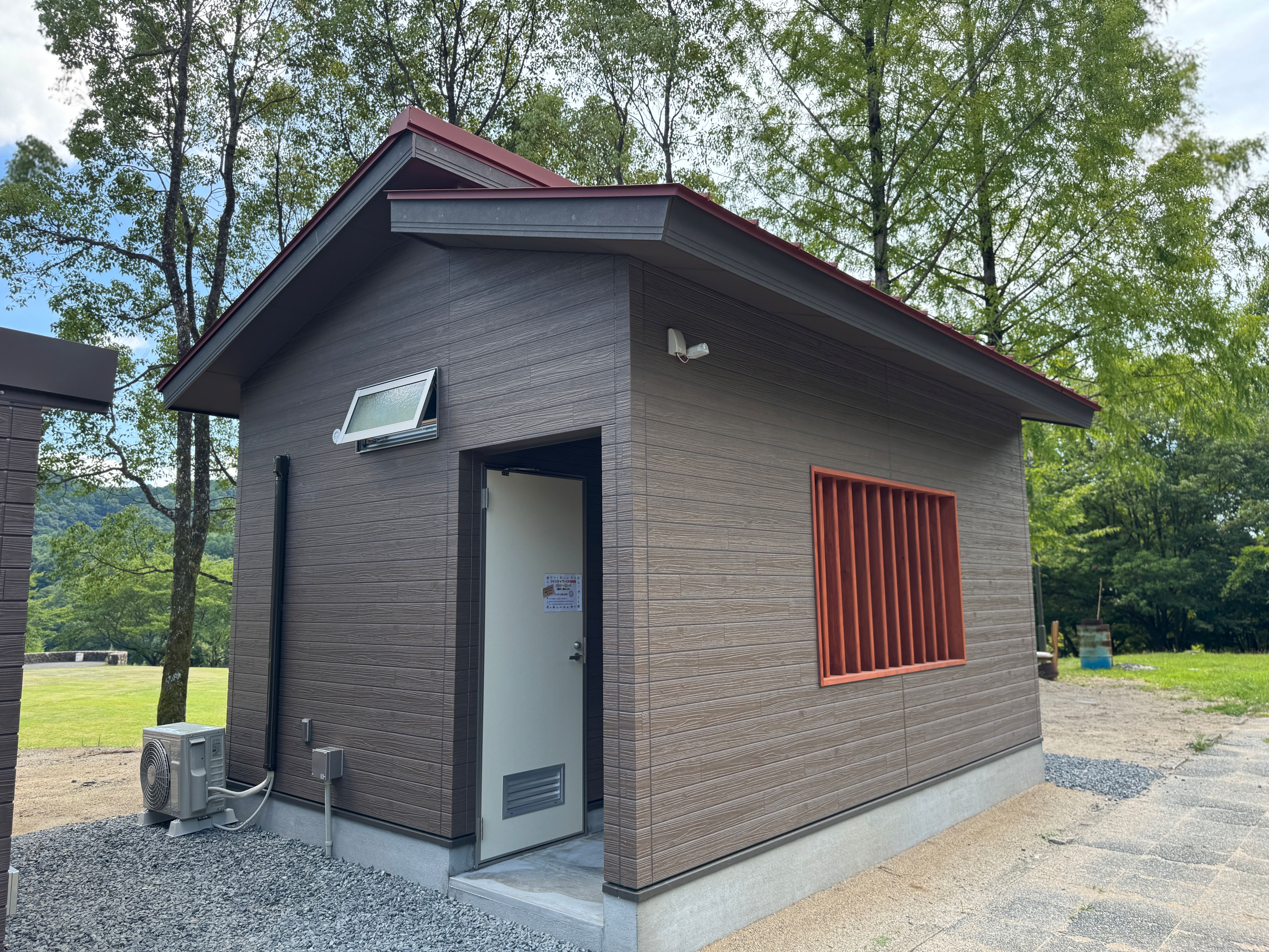 温水シャワー室１