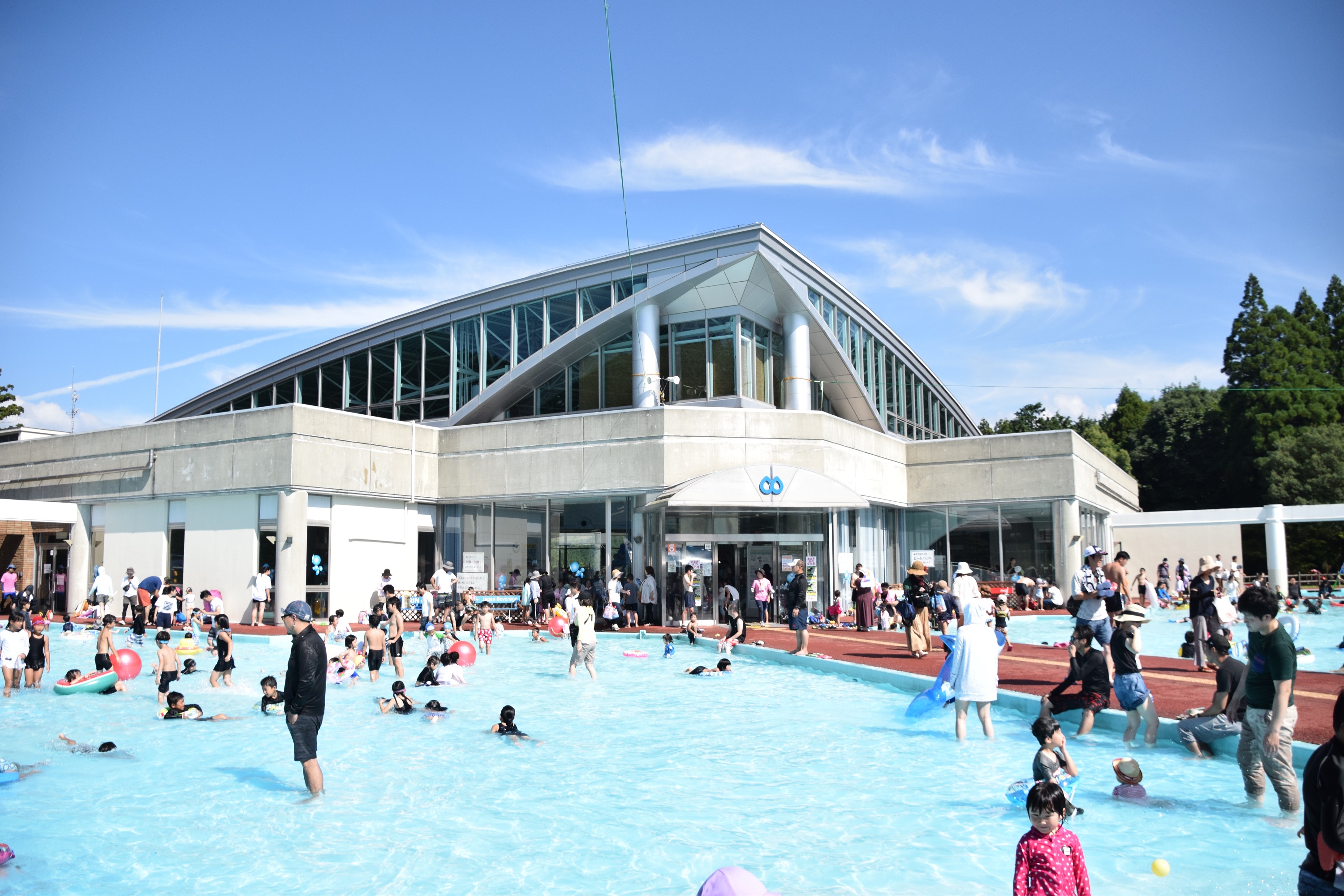 せせらぎ館 & ウォーターパレットの画像