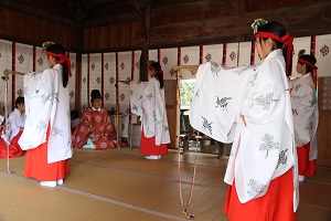 浦安の舞の画像