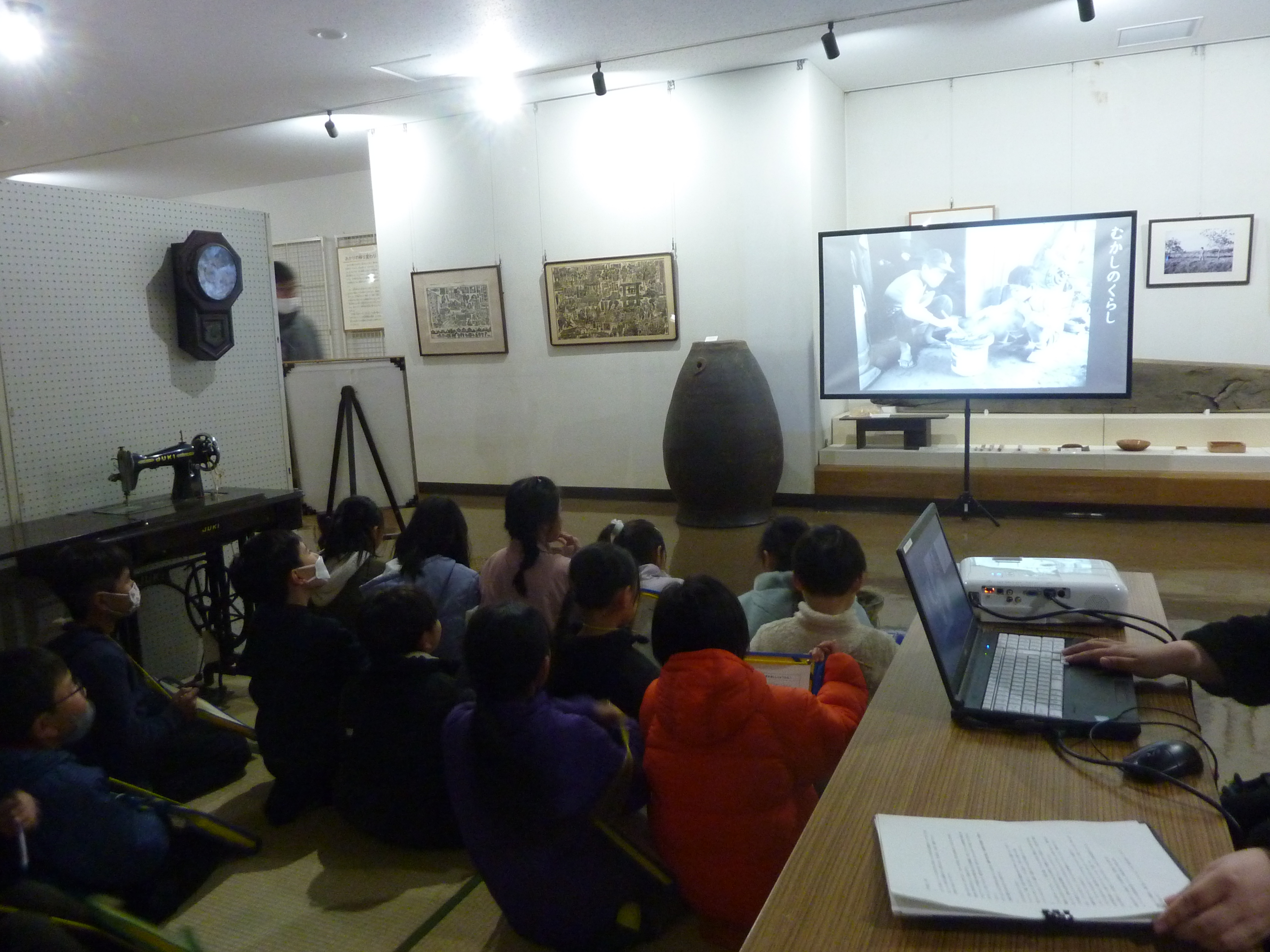 講義の様子の画像