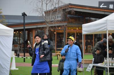 朝倉の名産”博多万能ねぎ”のレプリカを投げる「空飛ぶネギ大会」や、ラジコンを持ち寄ってゆるく楽しむ「ラジコンパーティ」を開催しました！