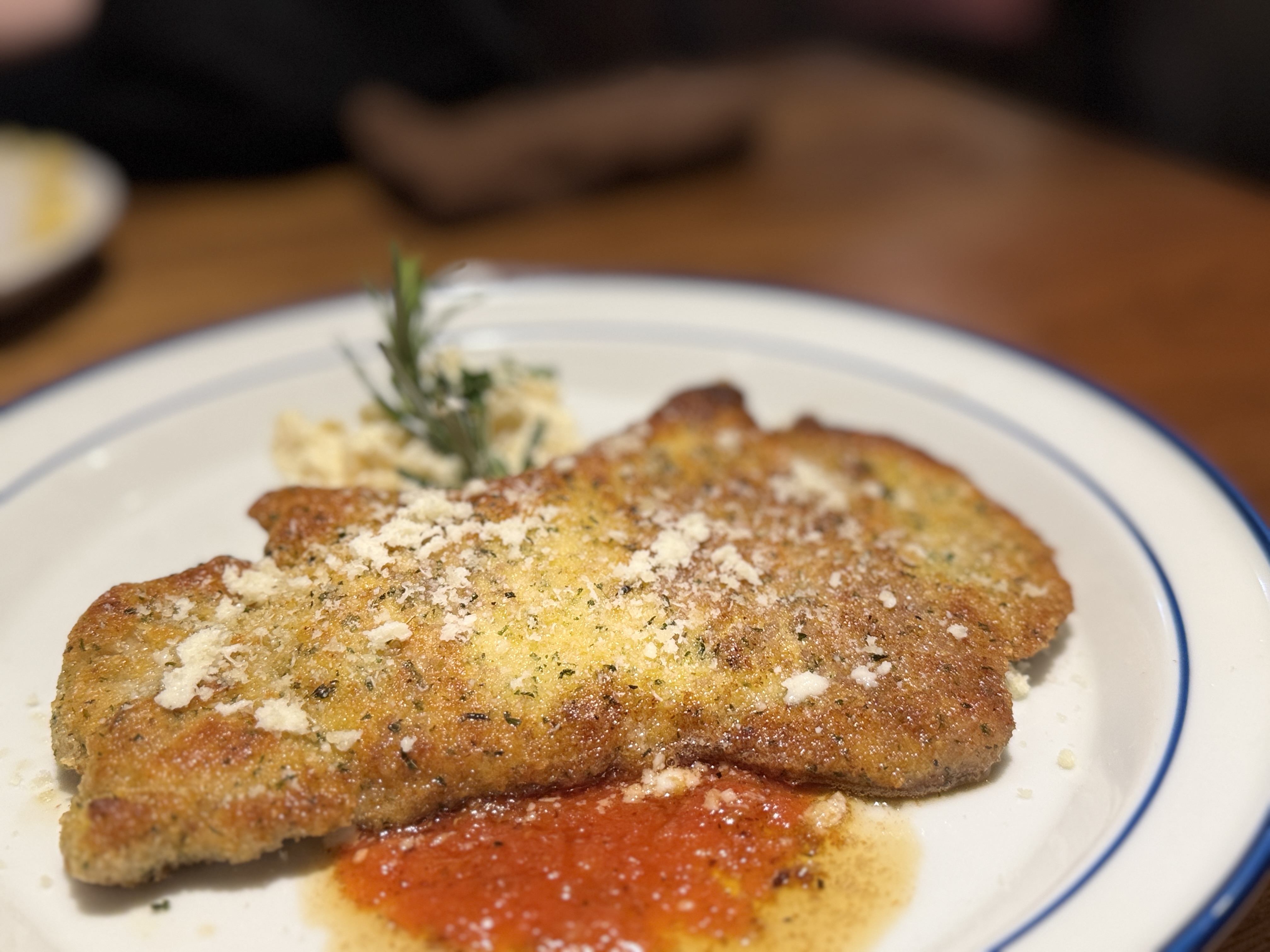 朝倉の穀物で育った特産豚のカツレツ