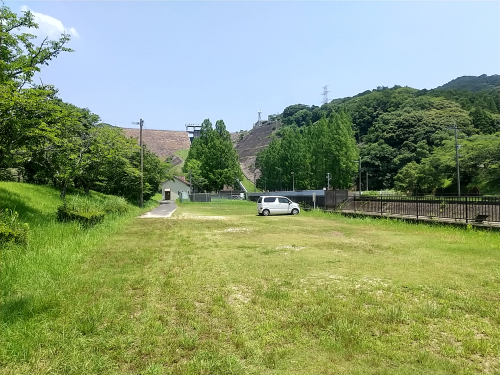 寺内ダム　下流広場　駐車場