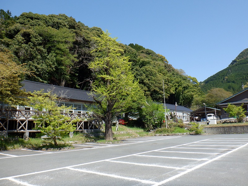 たかき清流館外観