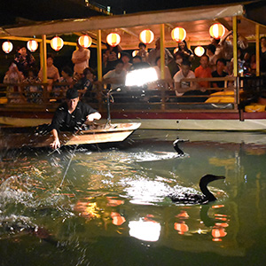 筑後川の鵜飼　観賞船