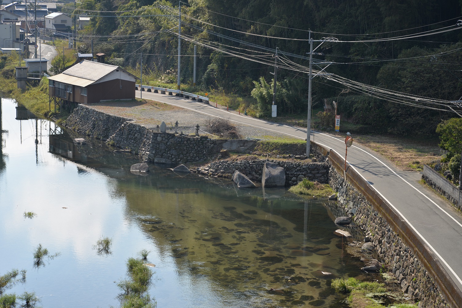 女男石護岸施設遠景